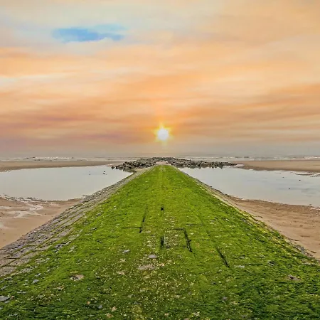 Retro With Sleeping Area *